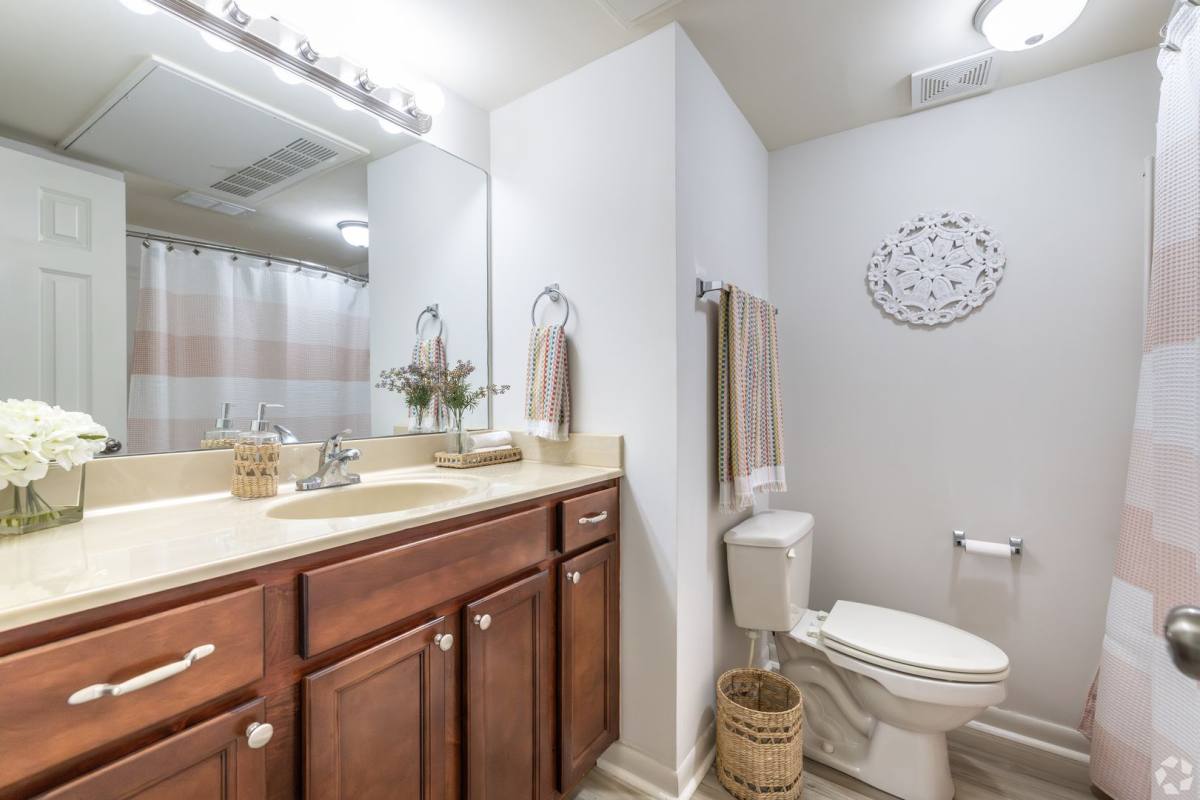 Apartment for rent at 3300 Montavesta Rd, Lexington, KY 40502