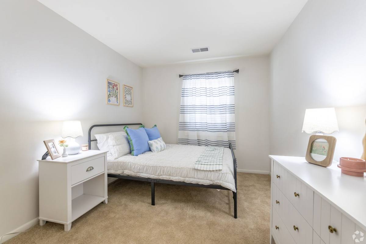 Apartment for rent at 3300 Montavesta Rd, Lexington, KY 40502