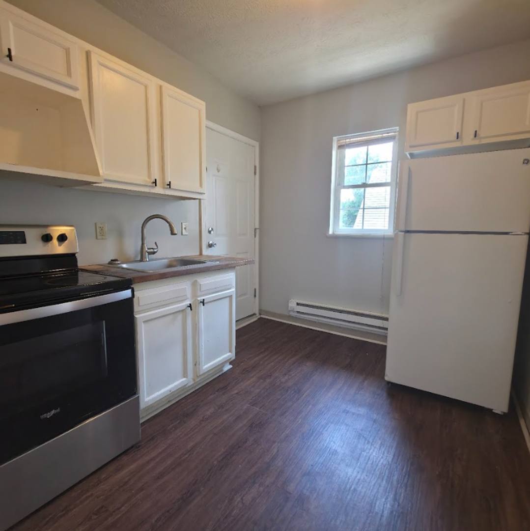 Apartment for rent at 1417 W 85th St, Cleveland, OH 44102