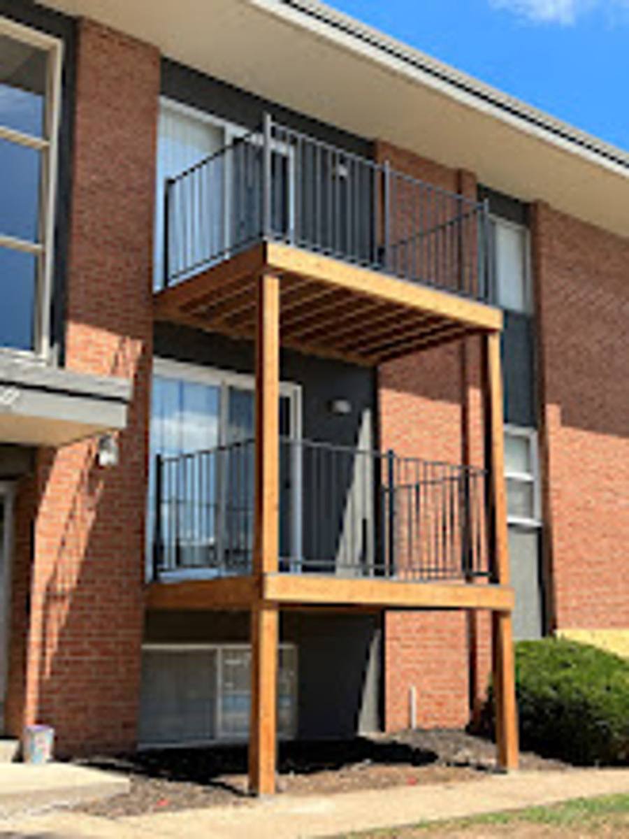 Apartment for rent at 702 SW 15th St, Blue Springs, MO 64015