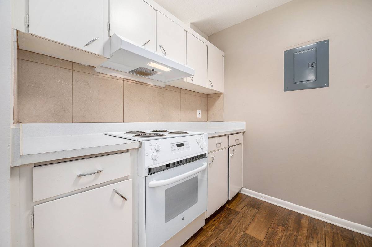 Apartment for rent at 702 SW 15th St, Blue Springs, MO 64015