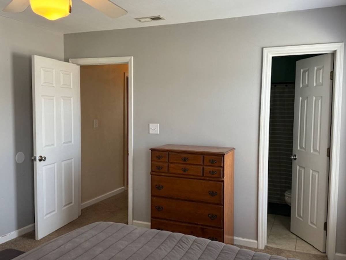 House for rent at 224 Hemlock Dr, Jacksonville, NC 28546
