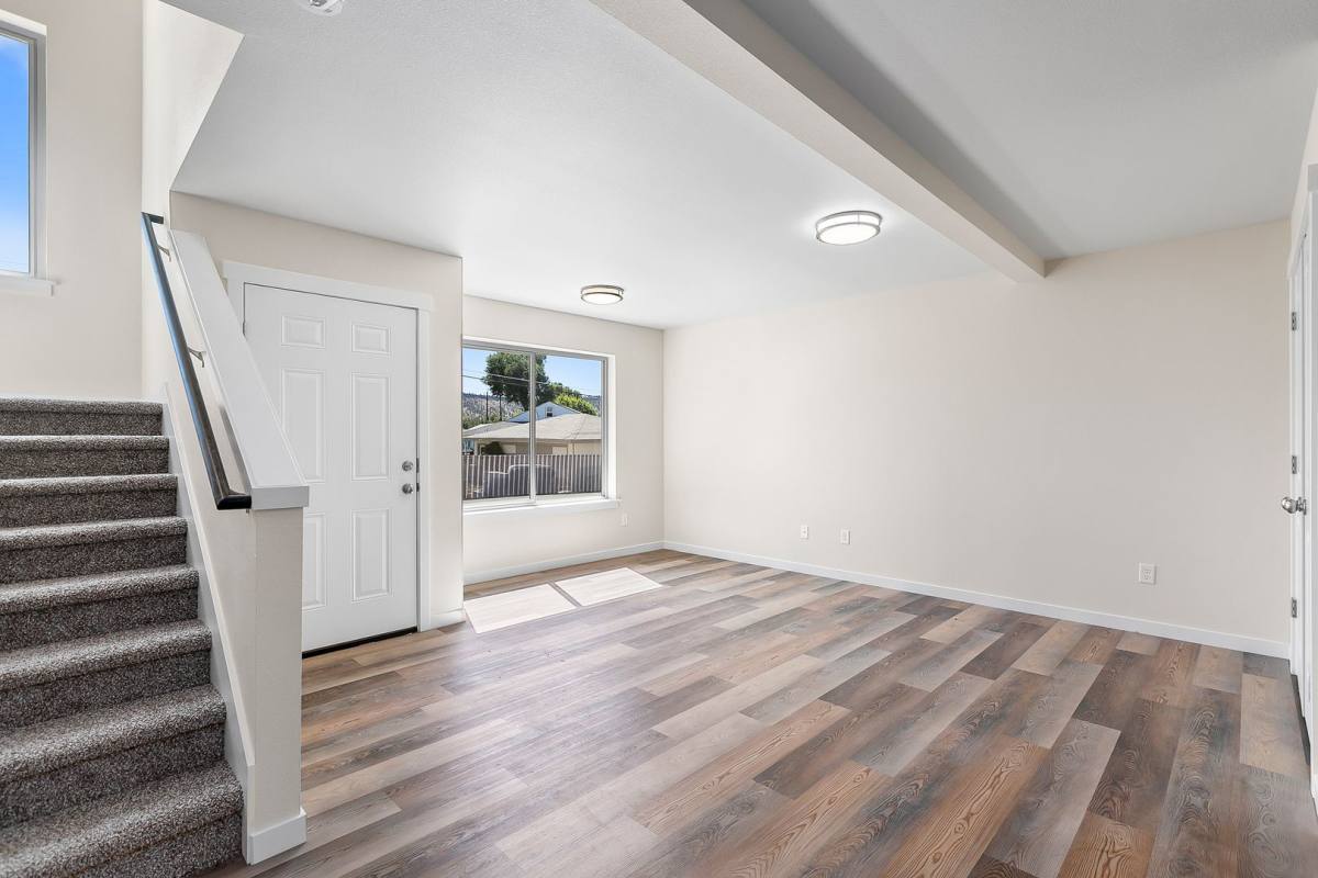 Townhouse for rent at 149 SW Deer St, Prineville, OR 97754