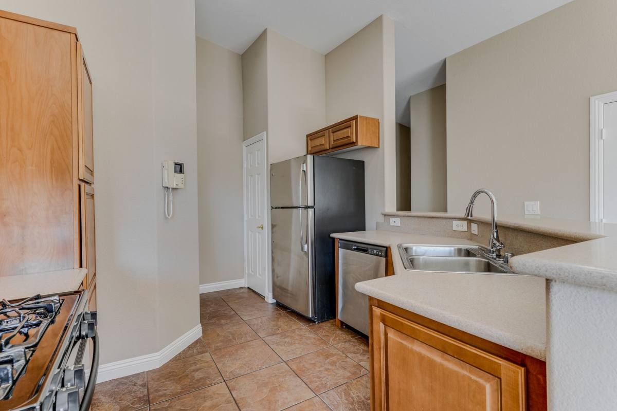 Townhouse for rent at 1093 Elation Lane, Henderson, NV 89002