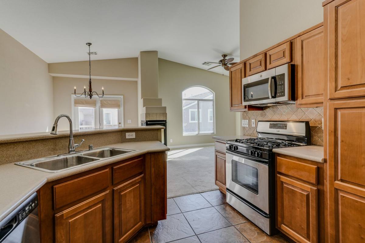 Townhouse for rent at 1093 Elation Lane, Henderson, NV 89002
