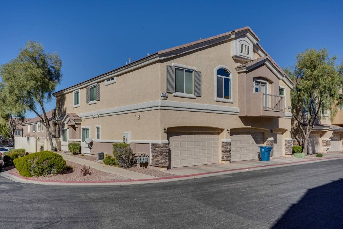 Townhouse for rent at 1093 Elation Lane, Henderson, NV 89002