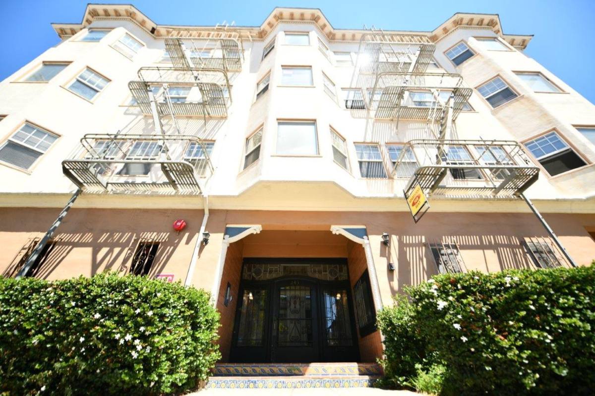 Apartment for rent at 243 Athol Ave, Oakland, CA 94606