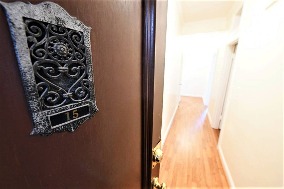 Apartment for rent at 243 Athol Ave, Oakland, CA 94606