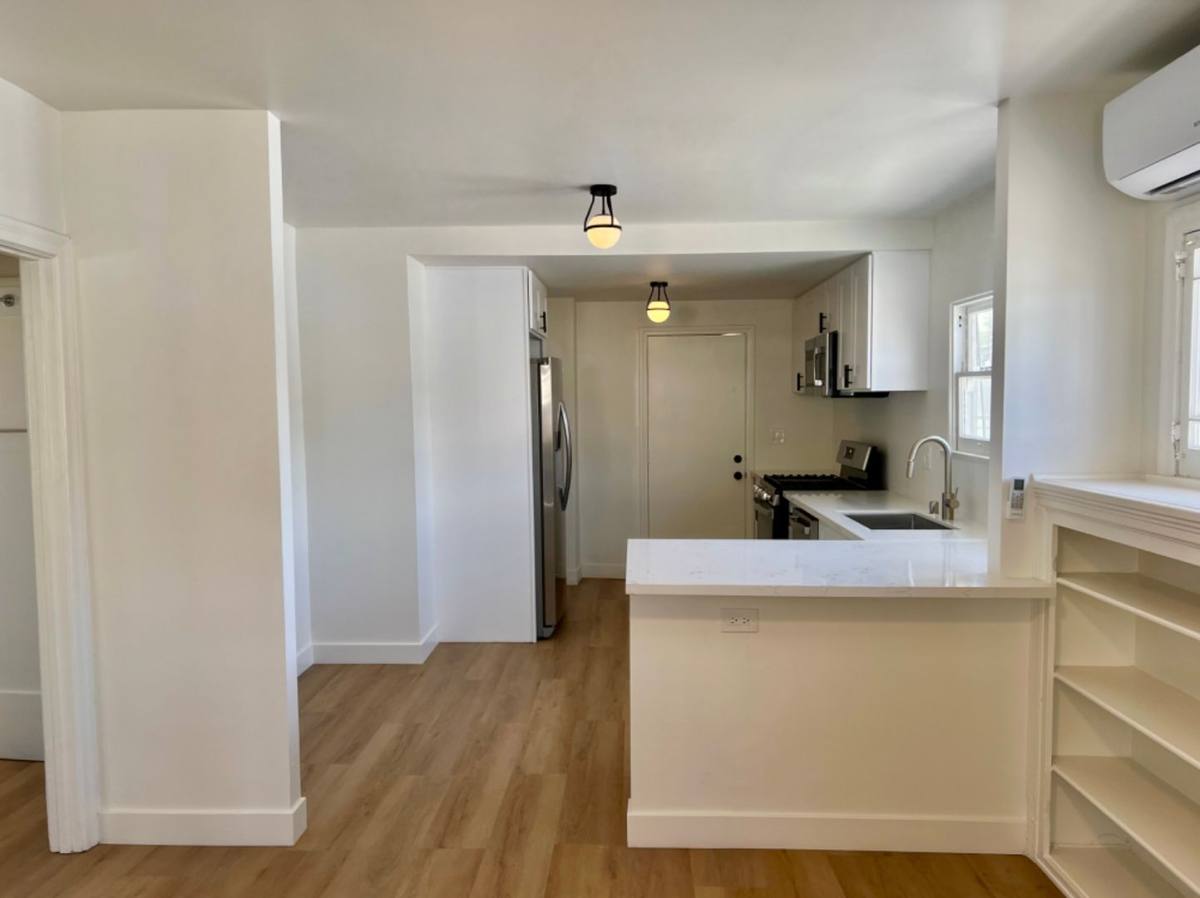 Apartment for rent at 3007 Dalton Ave, Los Angeles, CA 90018