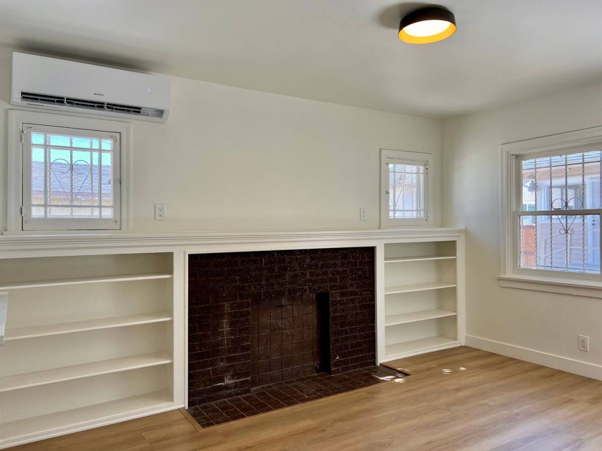 Apartment for rent at 3007 Dalton Ave, Los Angeles, CA 90018