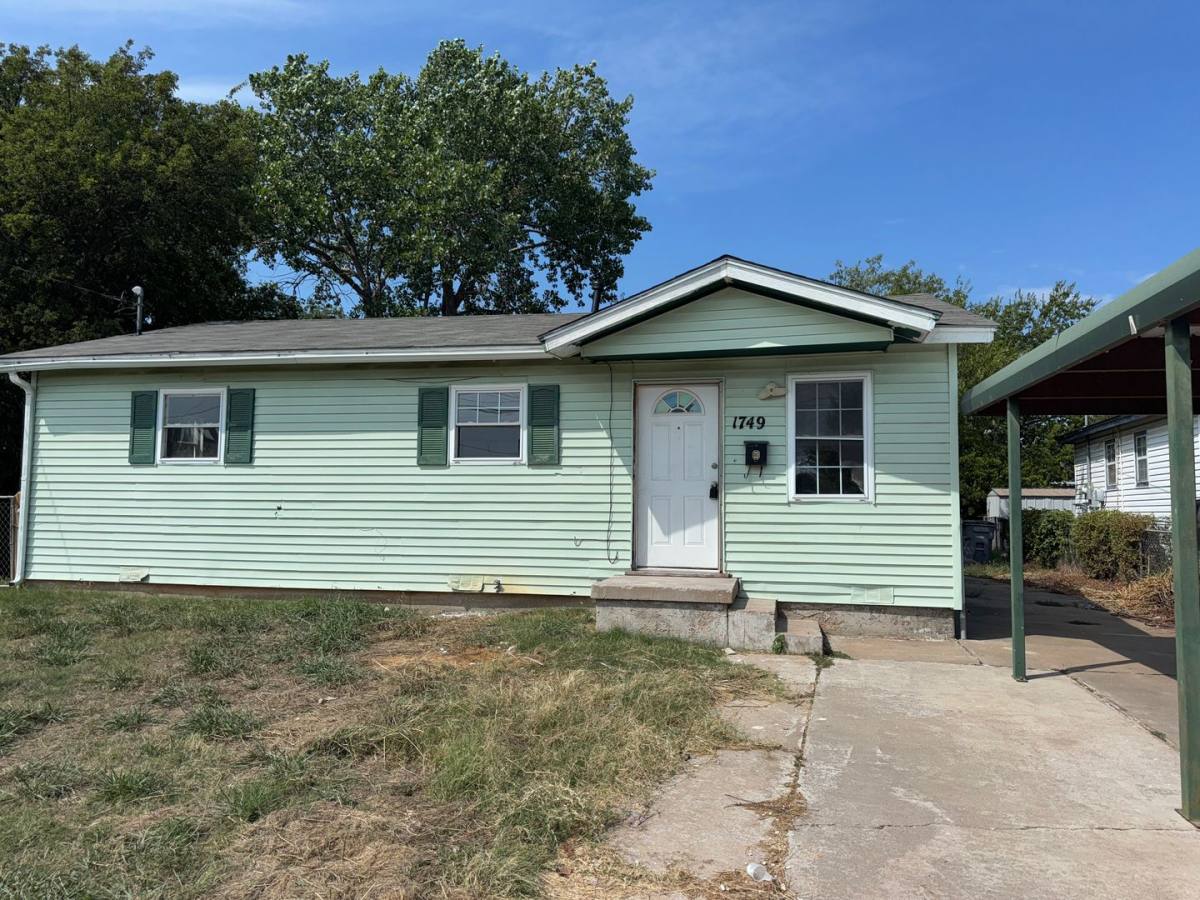 House for rent at 1749 SW 12th, Lawton, OK 73501