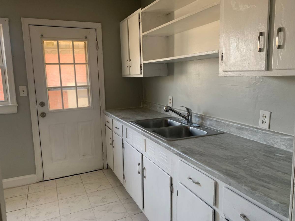 House for rent at 1425 Kimberly Rd, Charlotte, NC 28208
