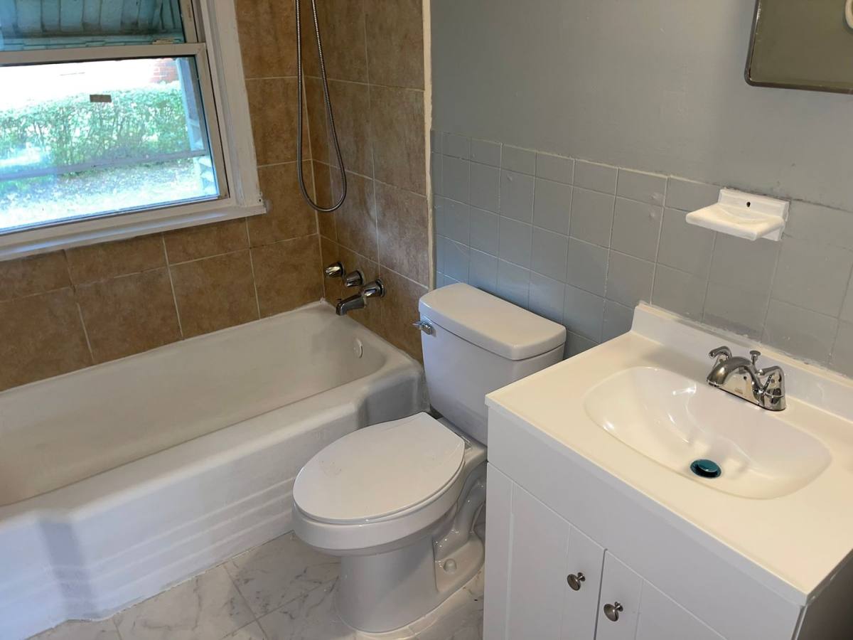 House for rent at 1425 Kimberly Rd, Charlotte, NC 28208