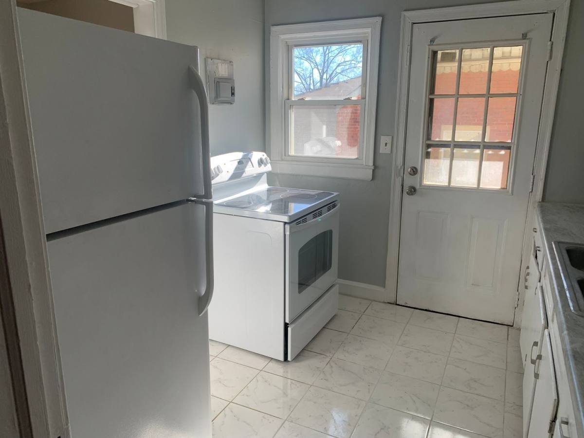 House for rent at 1425 Kimberly Rd, Charlotte, NC 28208