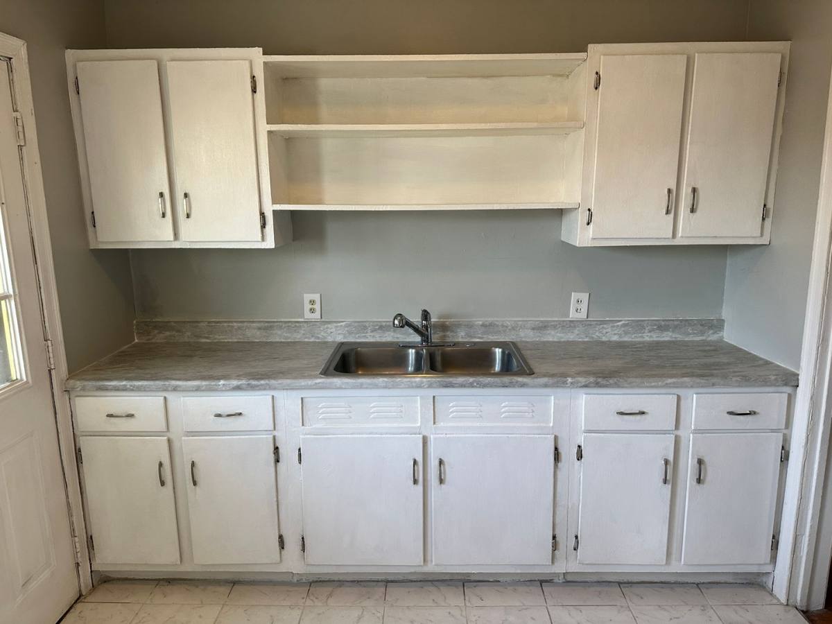 House for rent at 1425 Kimberly Rd, Charlotte, NC 28208