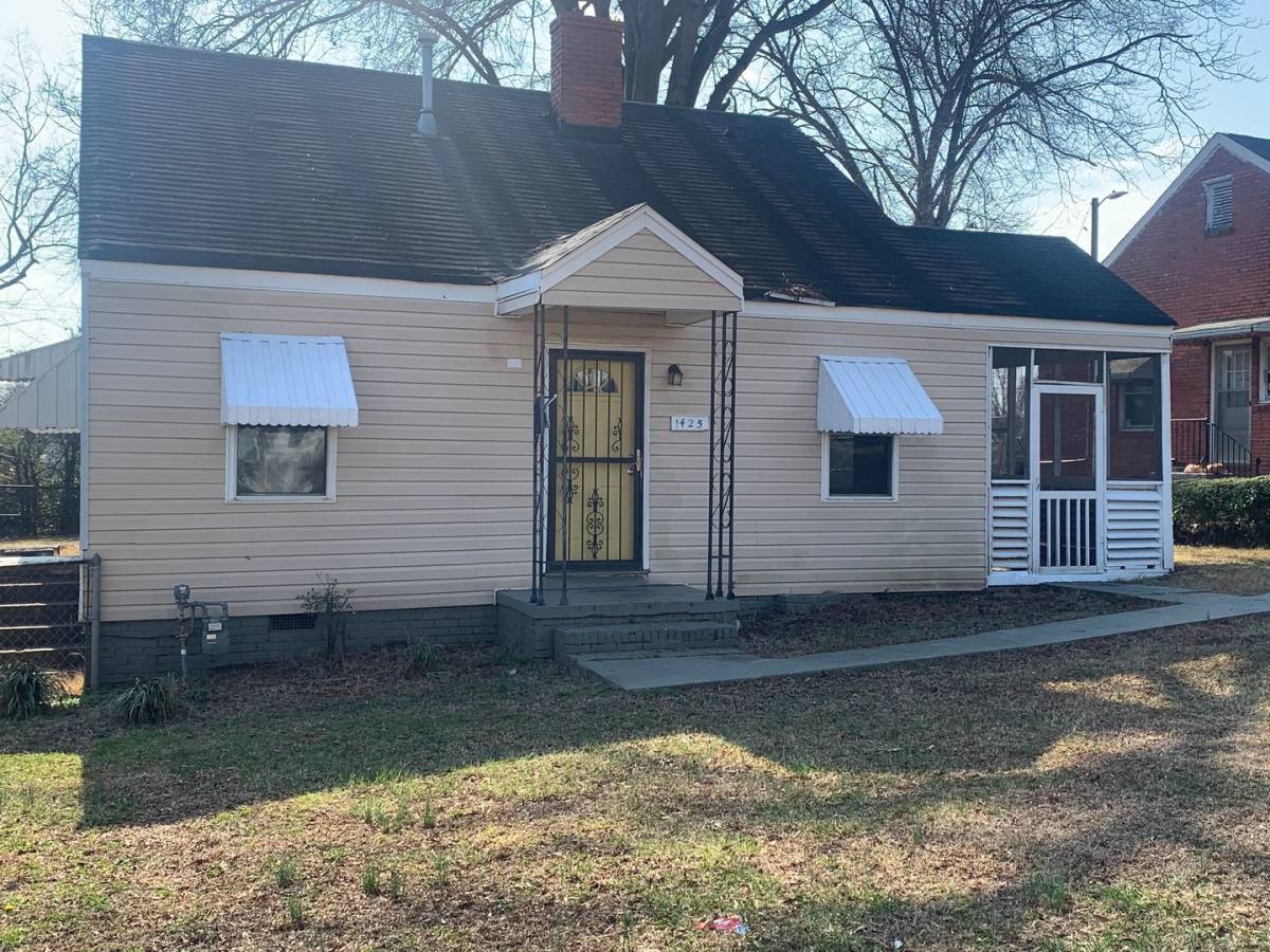 House for rent at 1425 Kimberly Rd, Charlotte, NC 28208