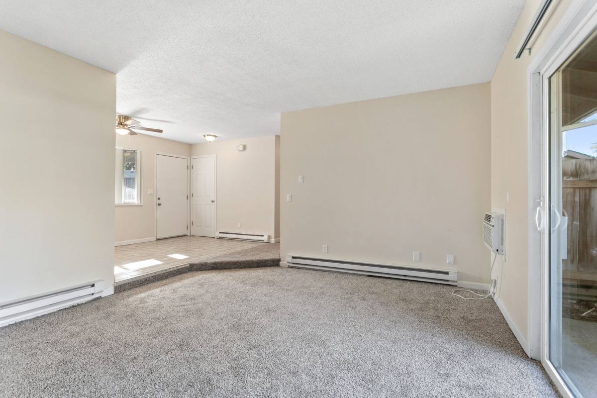 Apartment for rent at 16520 NE Glisan St, Portland, OR 97230
