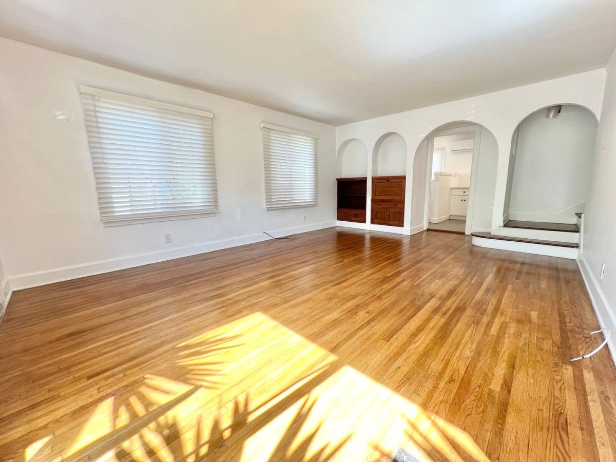 Apartment for rent at 45 65th Place, Long Beach, CA 90803