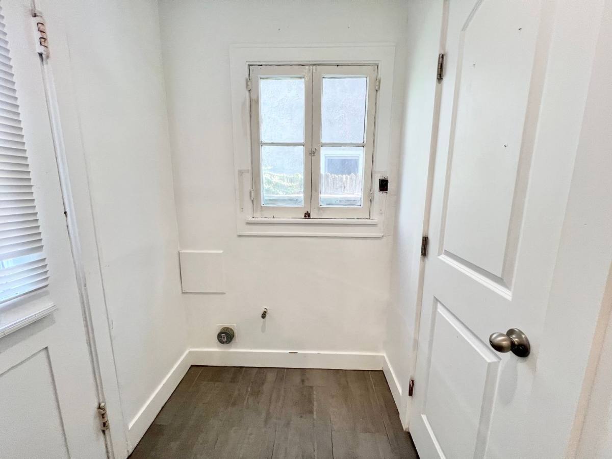 Apartment for rent at 45 65th Place, Long Beach, CA 90803