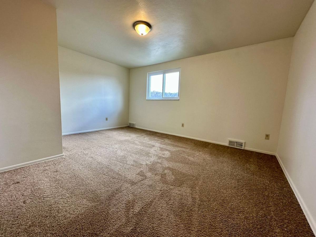 Townhouse for rent at 100 Savors Court, Cheswick, PA 15024