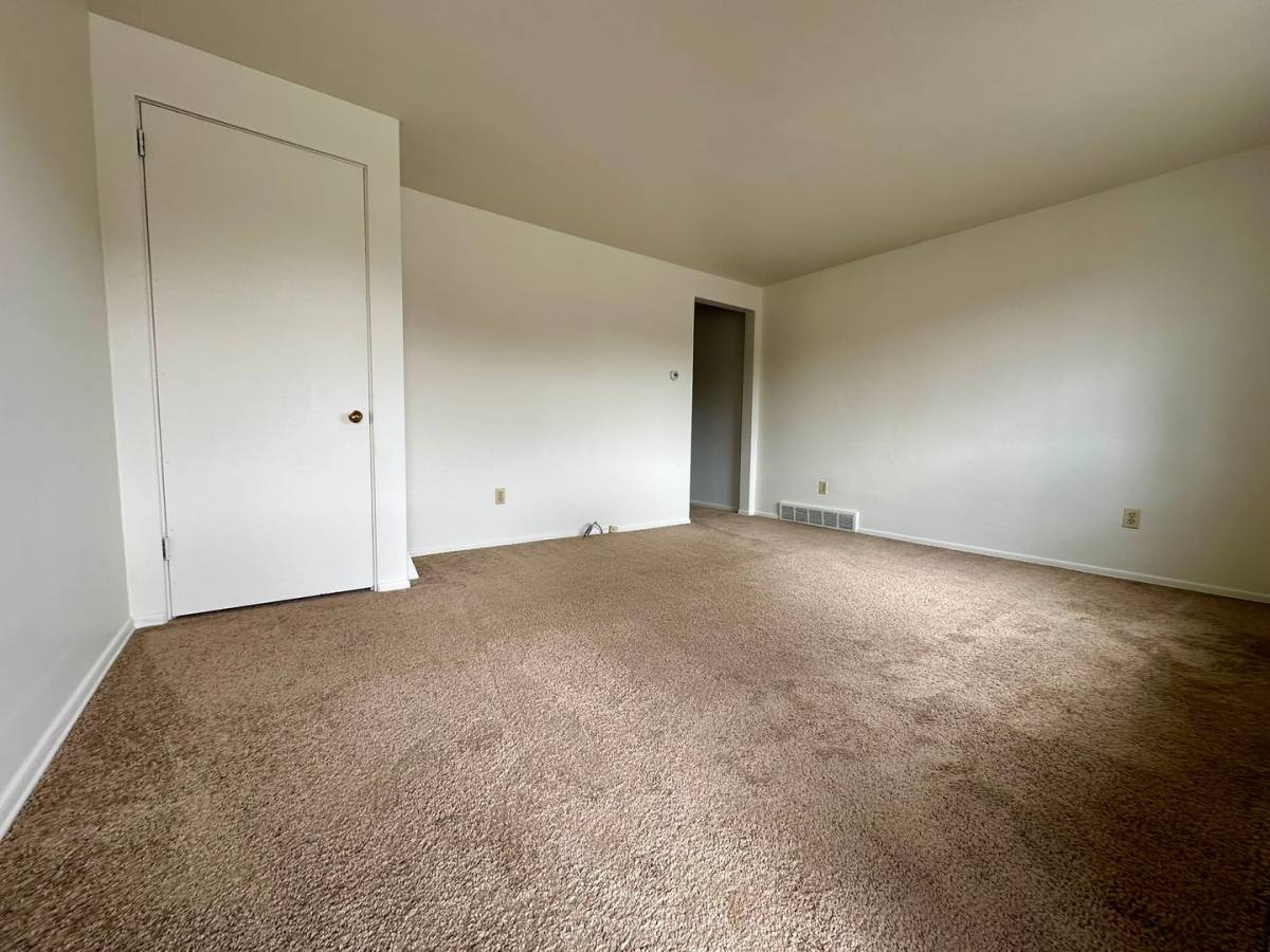 Townhouse for rent at 100 Savors Court, Cheswick, PA 15024