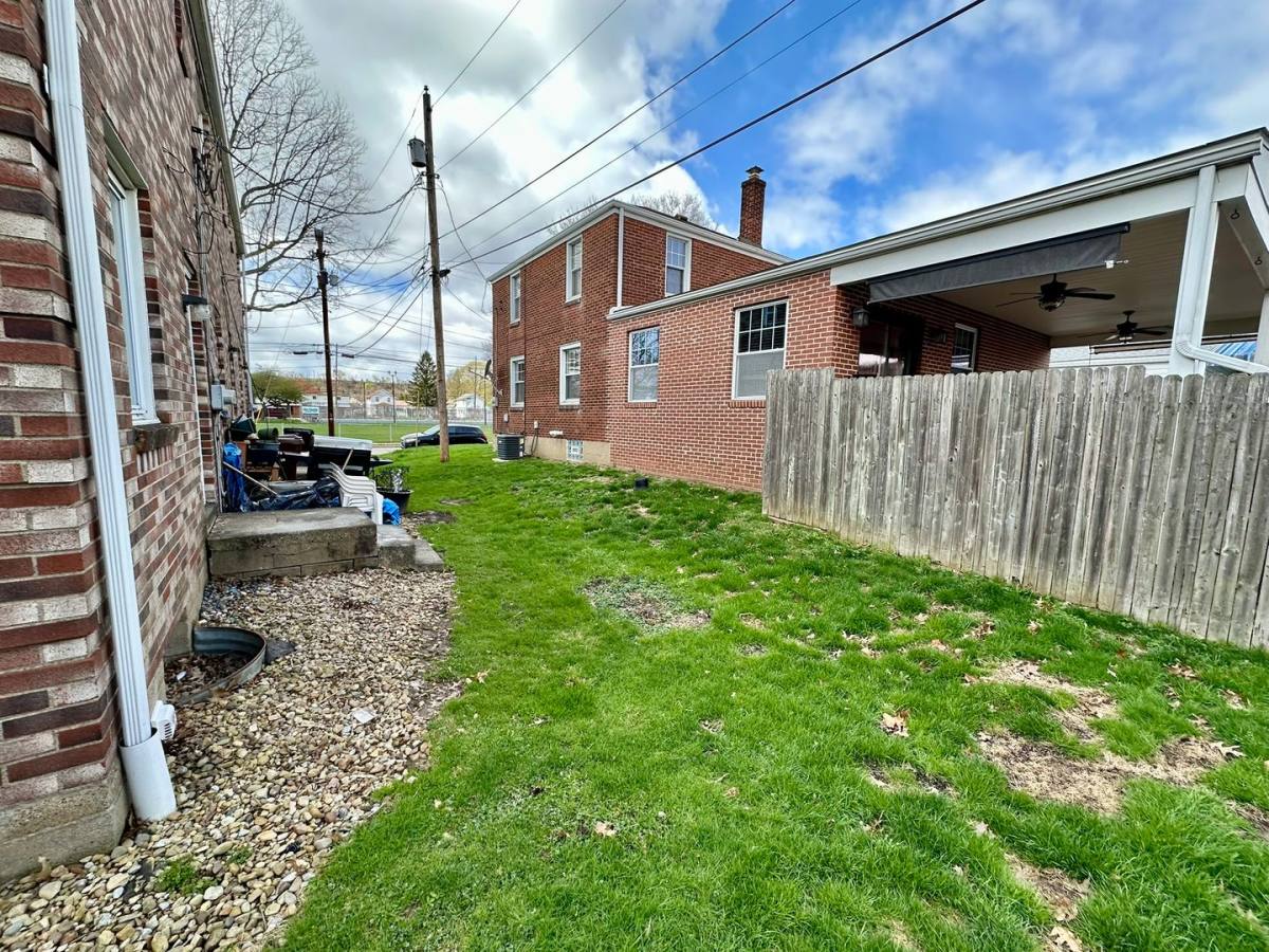 Townhouse for rent at 100 Savors Court, Cheswick, PA 15024