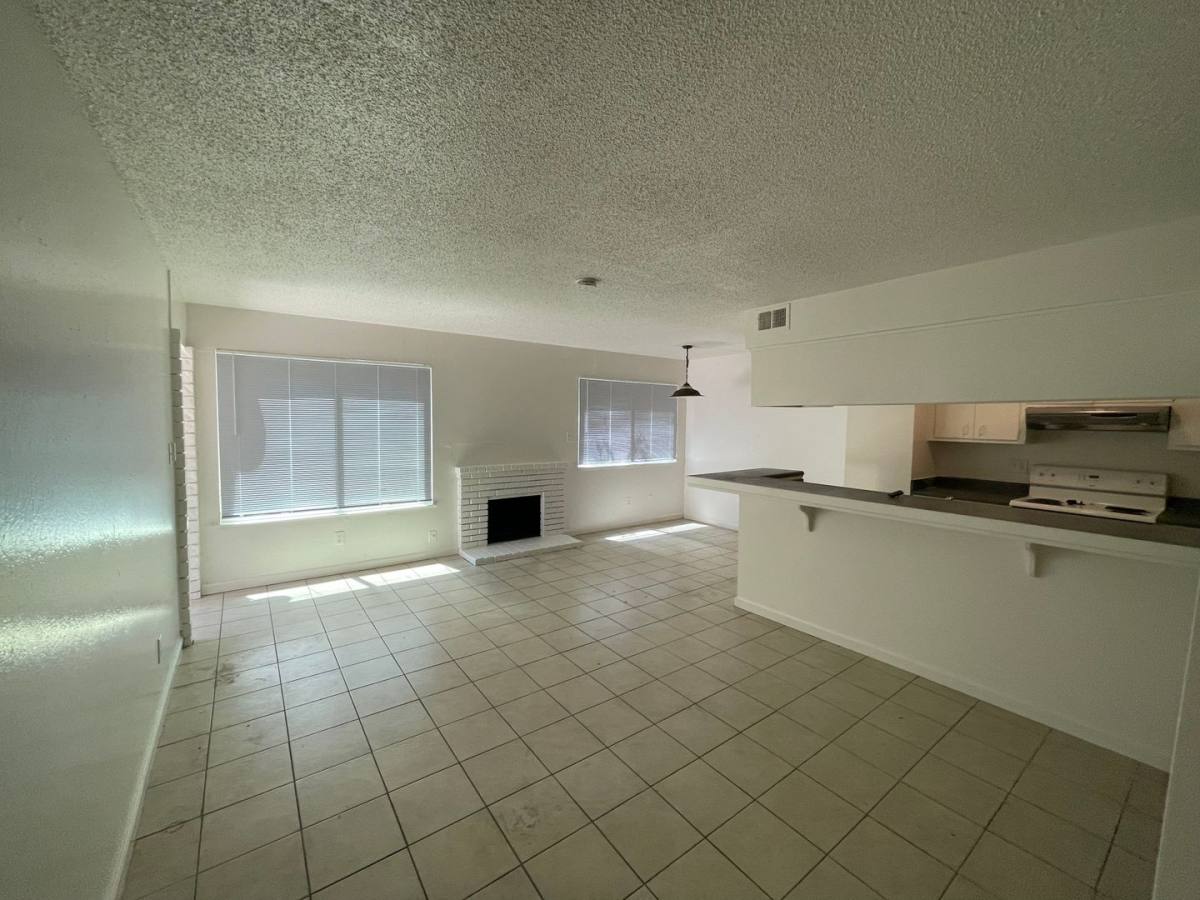 Townhouse for rent at 5743 Blachly Way, Sacramento, CA 95841