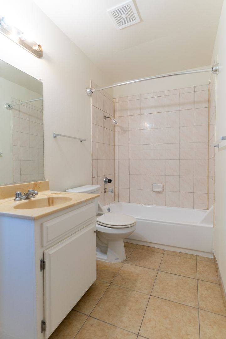 Apartment for rent at 450 N Coronado Terrace, Los Angeles, CA 90026