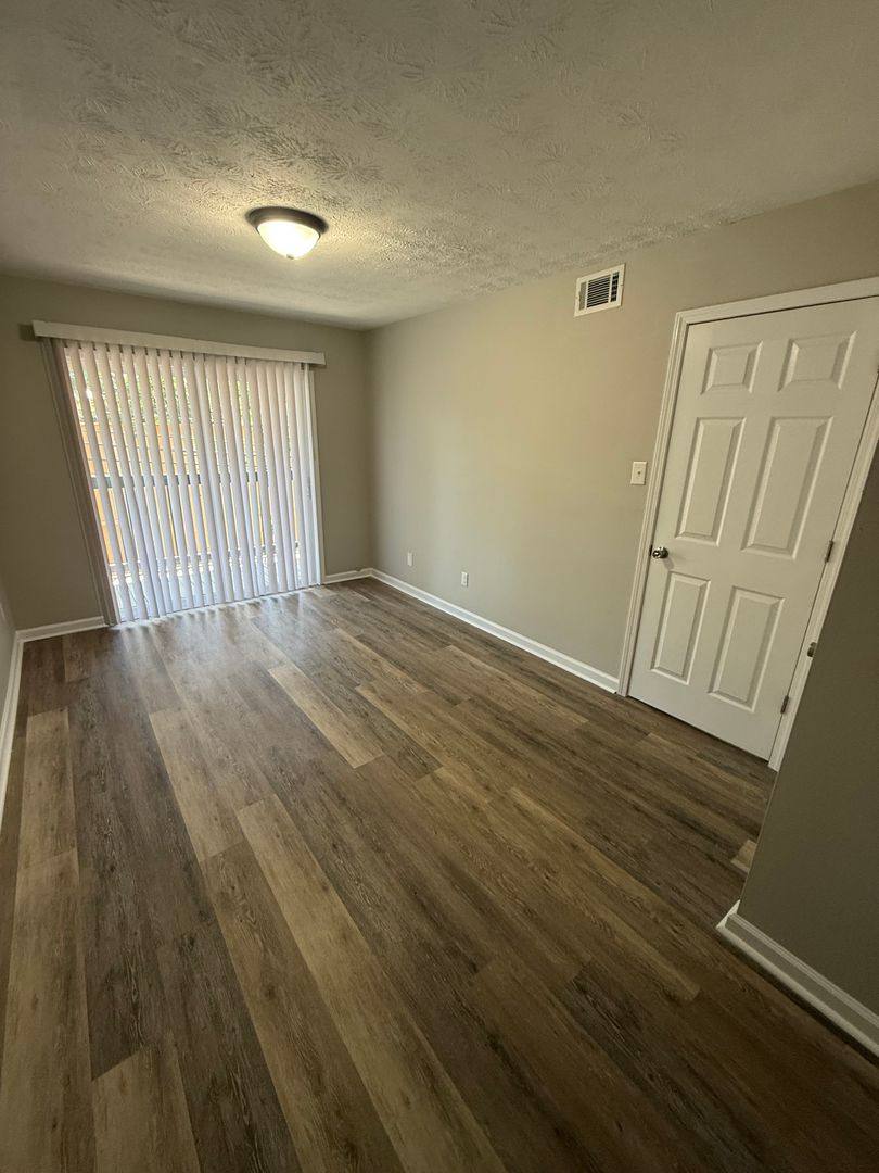 Apartment for rent at 209 Lakeshore Dr, Lexington, KY 40502