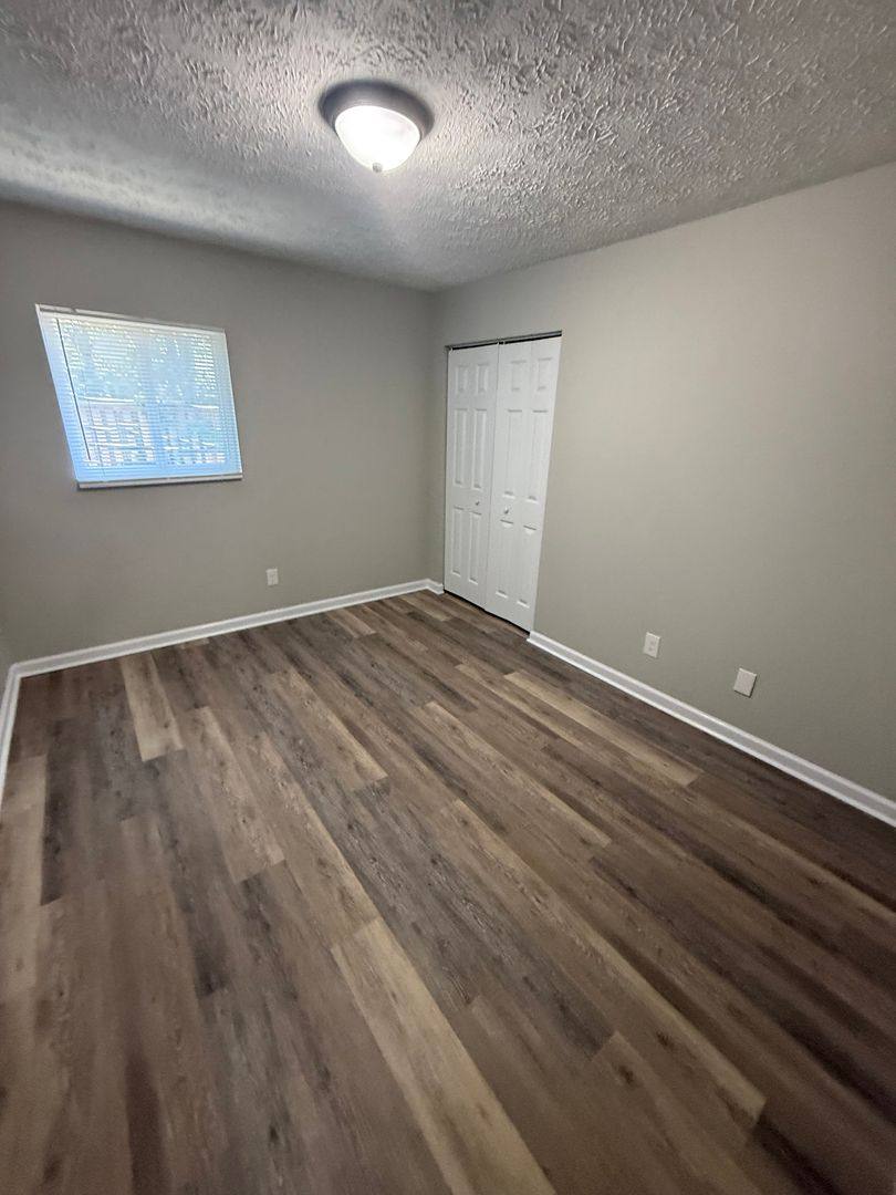 Apartment for rent at 209 Lakeshore Dr, Lexington, KY 40502