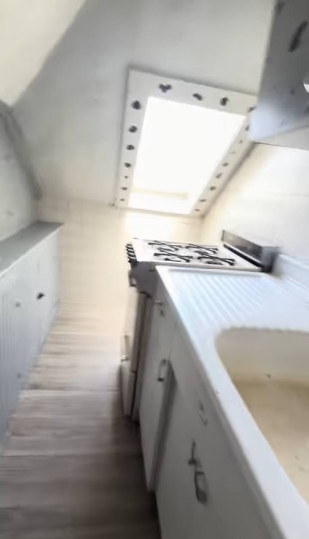 Apartment for rent at 463-465 Sawyer St, New Bedford, MA 02746