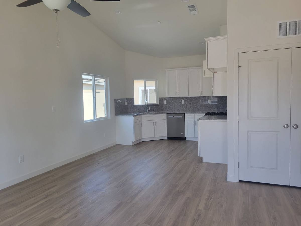 Apartment for rent at 8500 Grandy St, Bakersfield, CA 93314