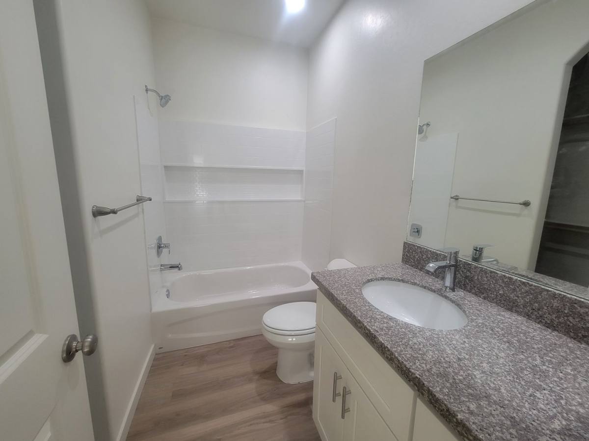 Apartment for rent at 8500 Grandy St, Bakersfield, CA 93314
