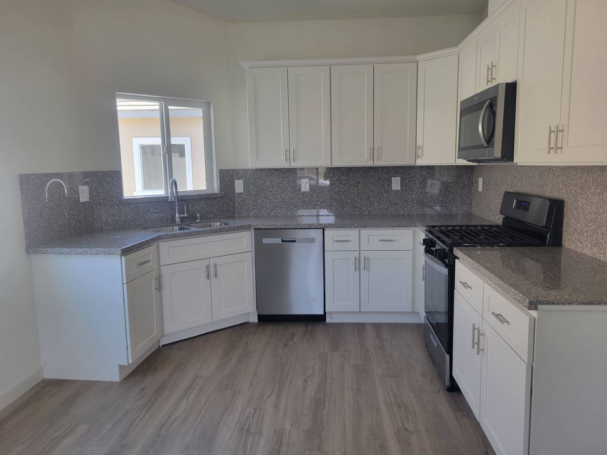 Apartment for rent at 8500 Grandy St, Bakersfield, CA 93314