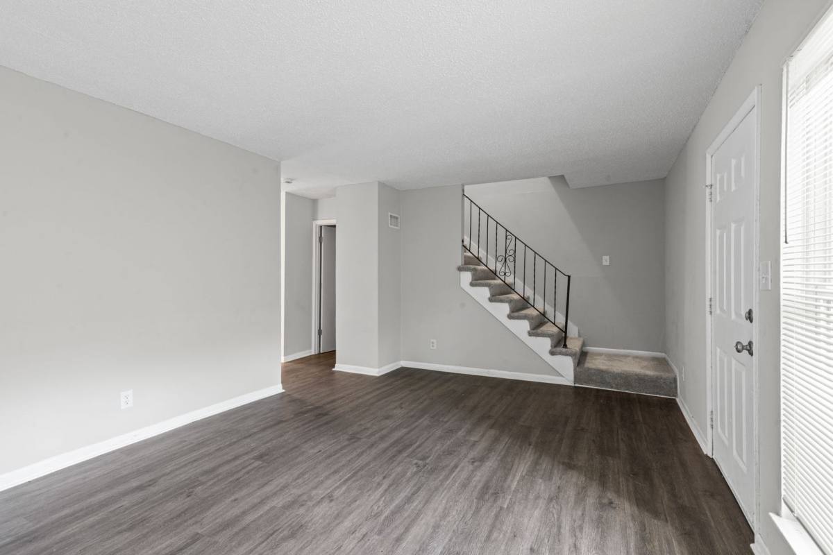 Townhouse for rent at 2472 N 38th St, Kansas City, KS 66104