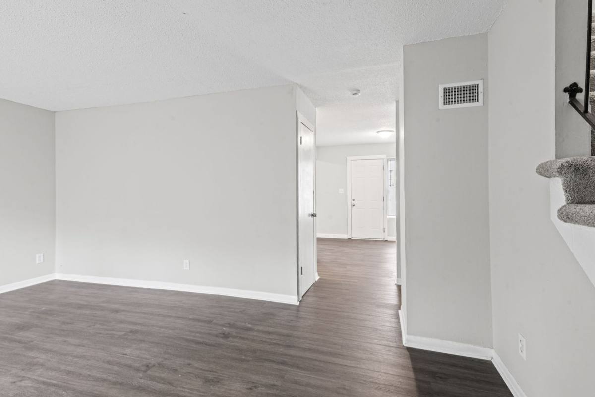 Townhouse for rent at 2472 N 38th St, Kansas City, KS 66104