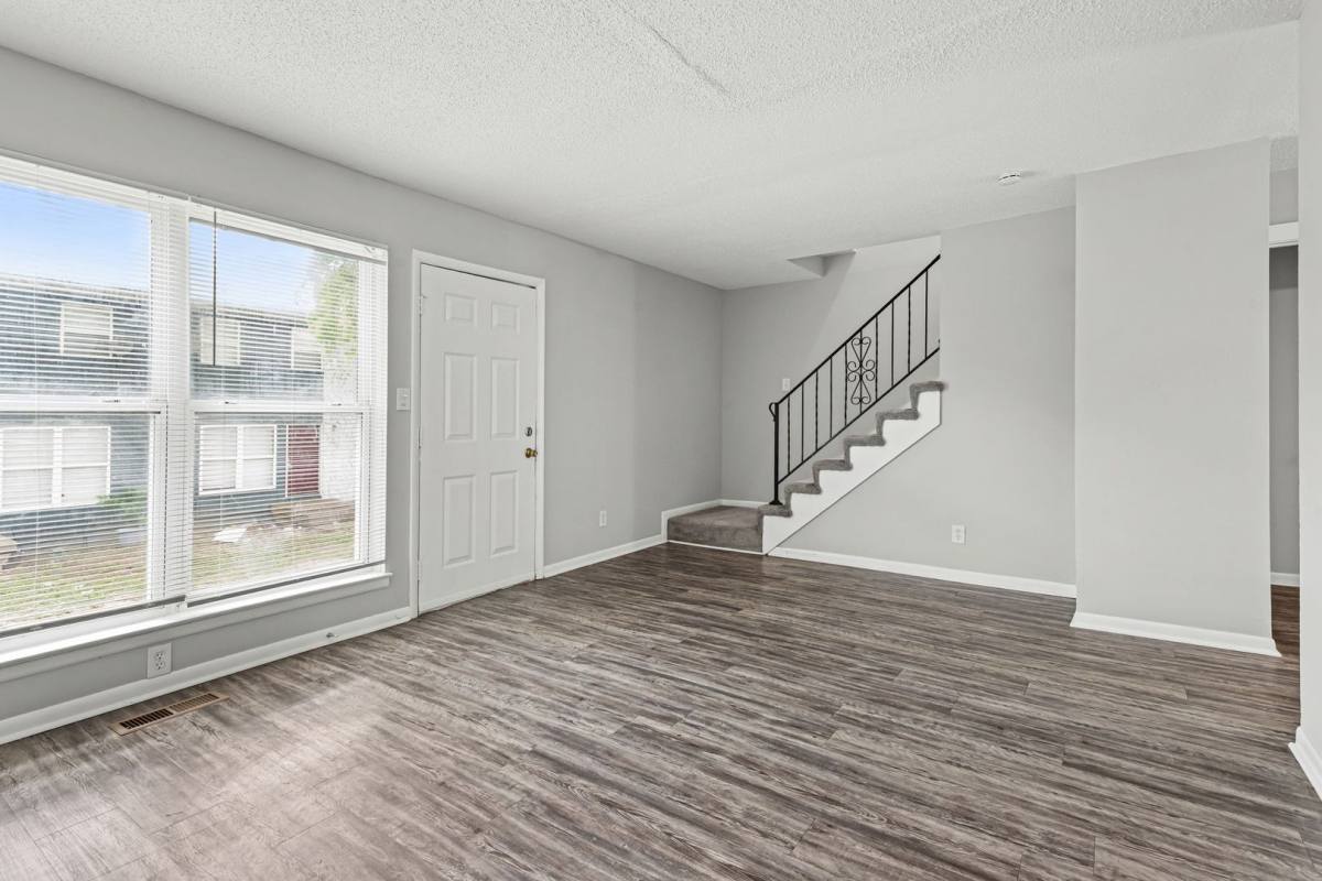 Townhouse for rent at 2442 N 38th St, Kansas City, KS 66104