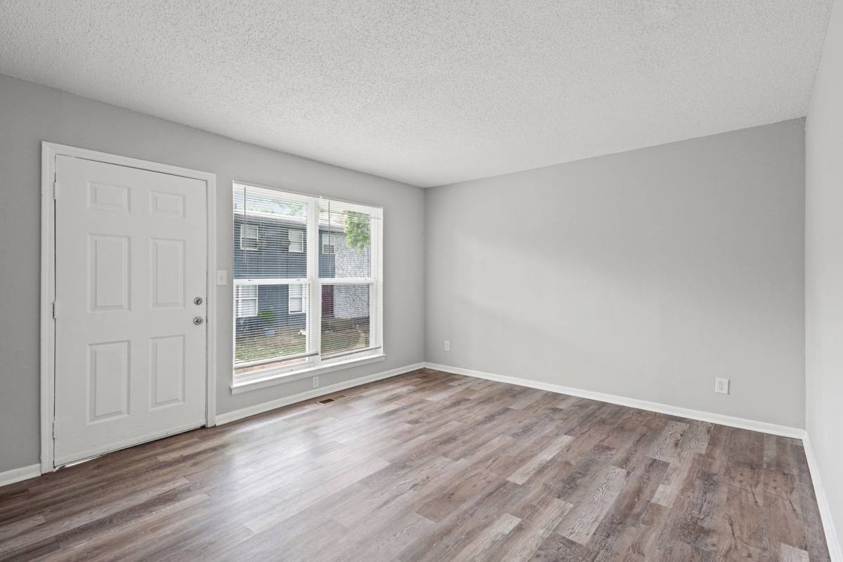 Townhouse for rent at 2444 N 38th St, Kansas City, KS 66104
