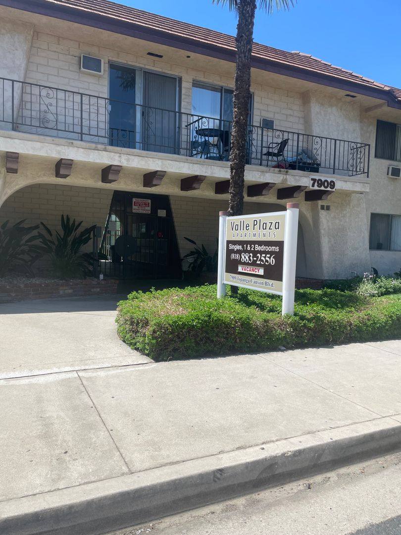 Apartment for rent at 7909 Topanga Canyon Blvd, Canoga Park, CA 91304