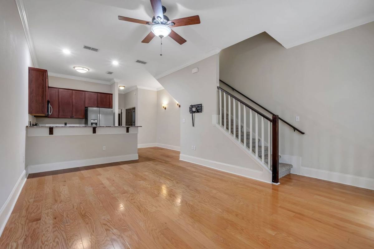 Townhouse for rent at 382 E Bradford Rd, Tallahassee, FL 32303