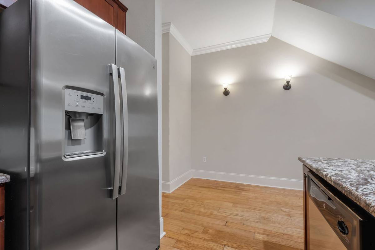 Townhouse for rent at 382 E Bradford Rd, Tallahassee, FL 32303