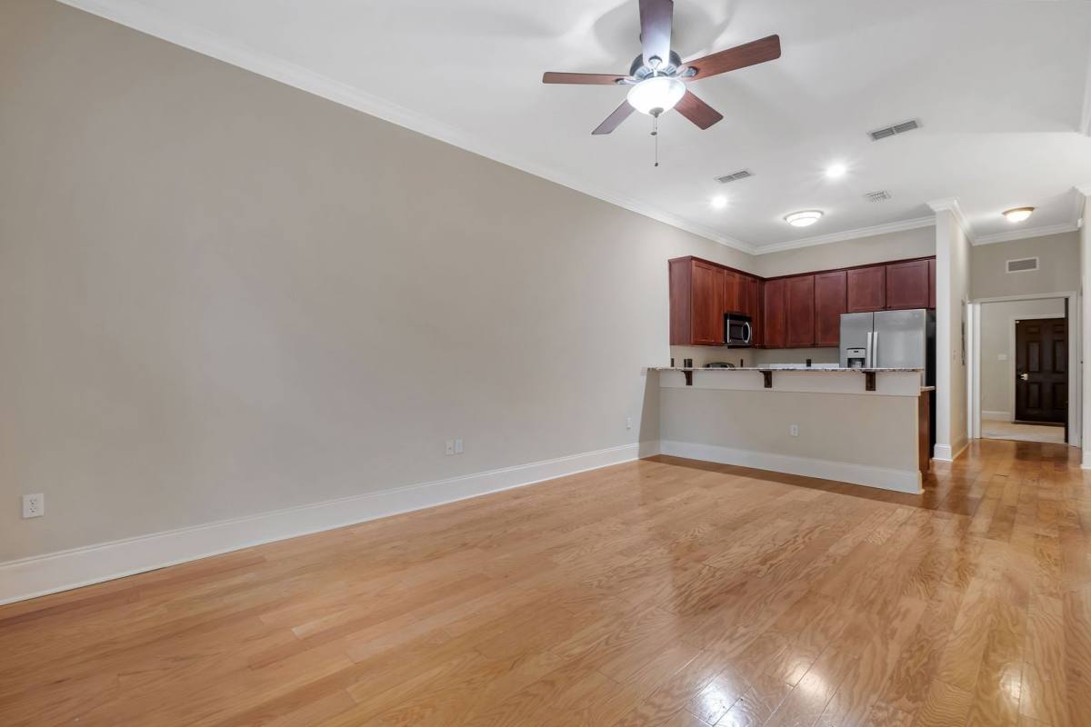 Townhouse for rent at 382 E Bradford Rd, Tallahassee, FL 32303
