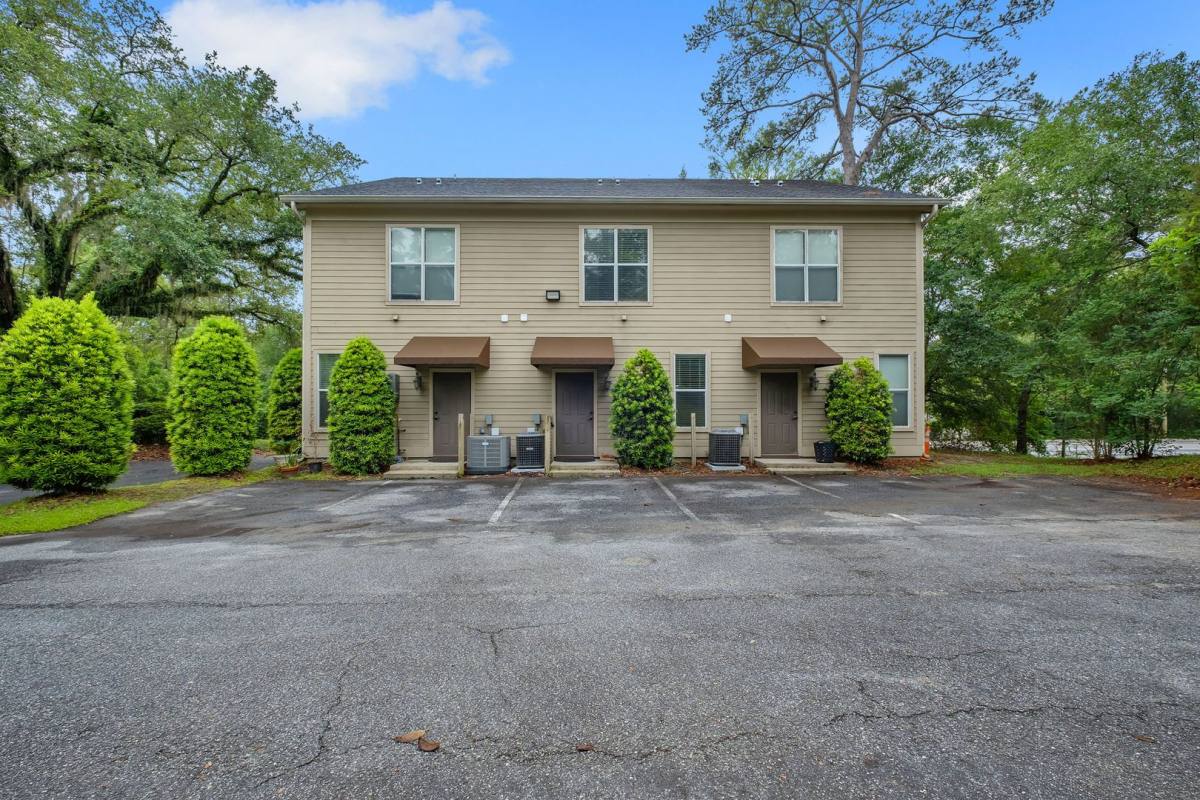 Townhouse for rent at 382 E Bradford Rd, Tallahassee, FL 32303