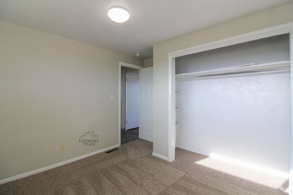 House for rent at 10111 Eltopia W Rd, Pasco, WA 99301