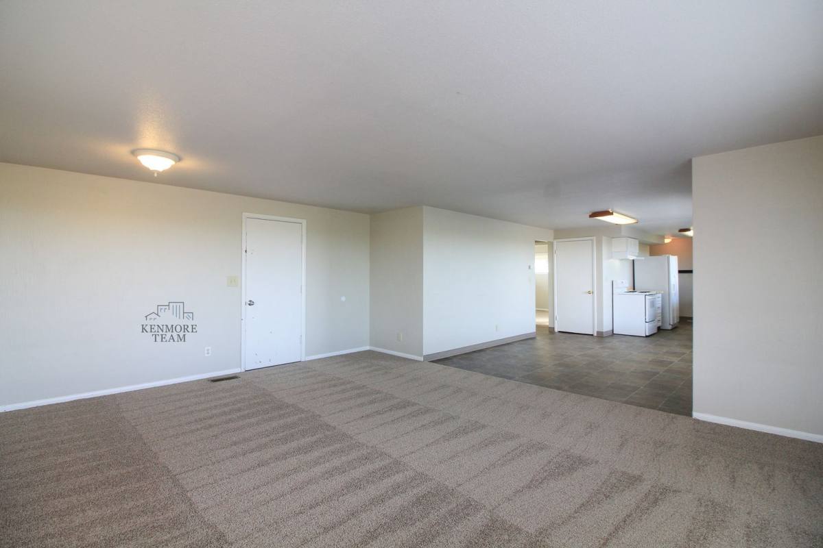 House for rent at 10111 Eltopia W Rd, Pasco, WA 99301