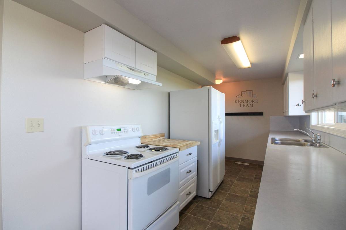 House for rent at 10111 Eltopia W Rd, Pasco, WA 99301