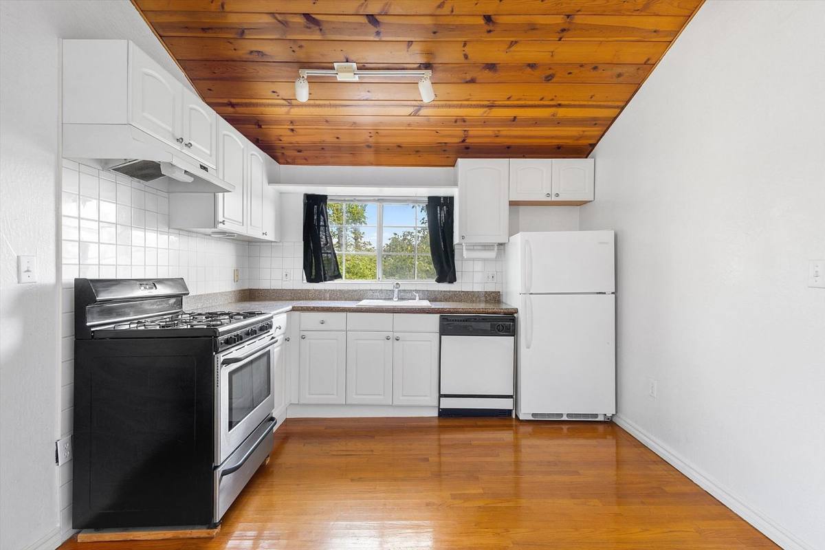 Apartment for rent at 1219 Central Ave, Alameda, CA 94501