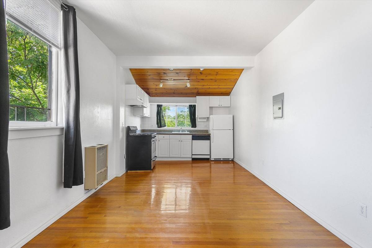Apartment for rent at 1219 Central Ave, Alameda, CA 94501