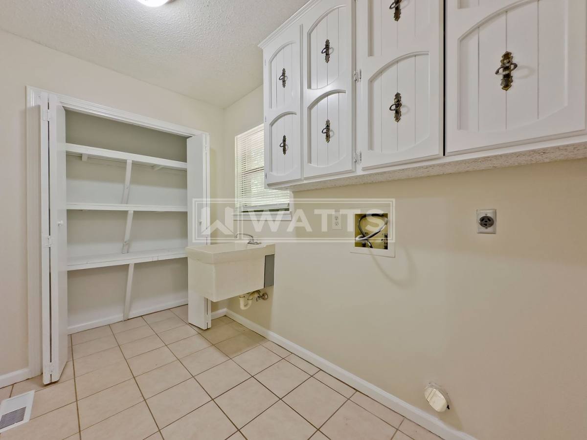 House for rent at 1036 Rose Hill Circle, Bessemer, AL 35023