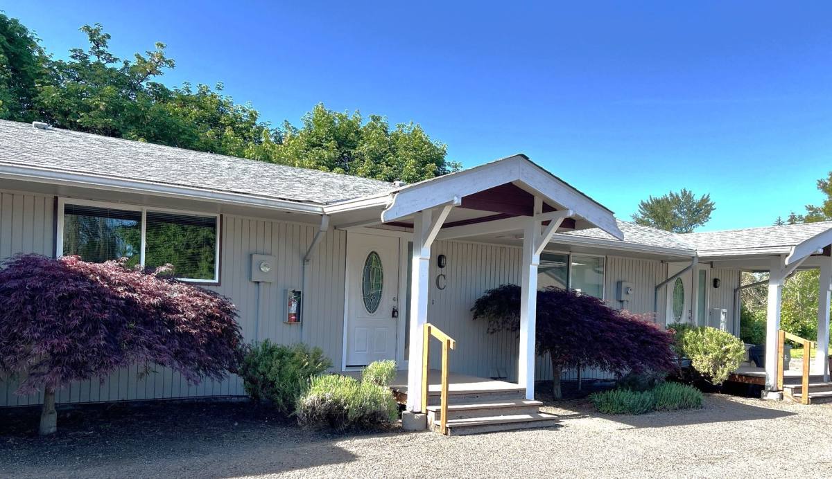 Apartment for rent at 340 Denver St NE, Albany, OR 97321